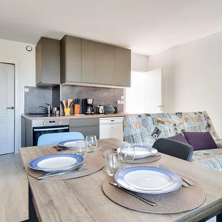 Lägenhet Pour 4- Balcon- Des Becs