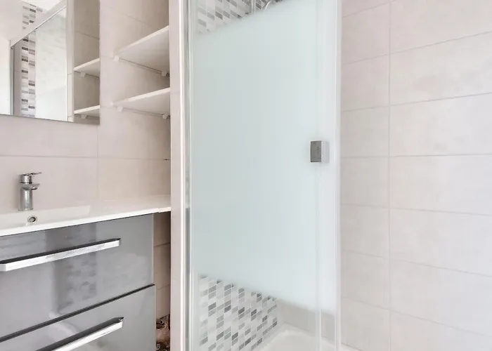 Apartamento Pour 4- Balcon- Des Becs *